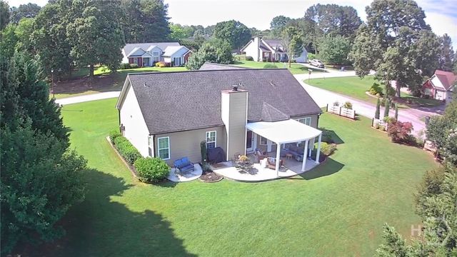 1881 Hampton Walk Court, Hoschton, GA 30548