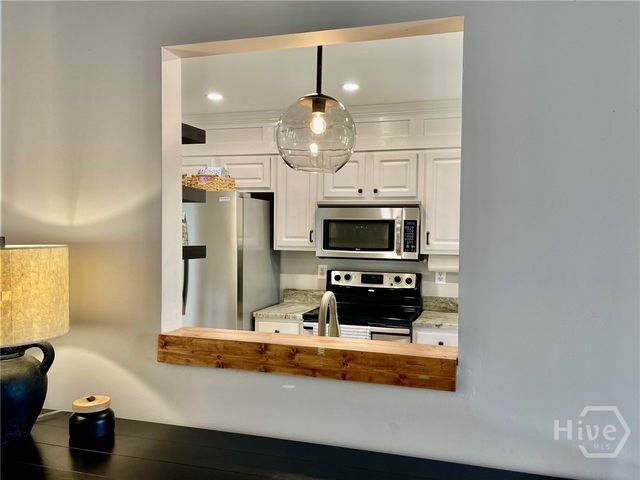 1881 Hampton Walk Court, Hoschton, GA 30548