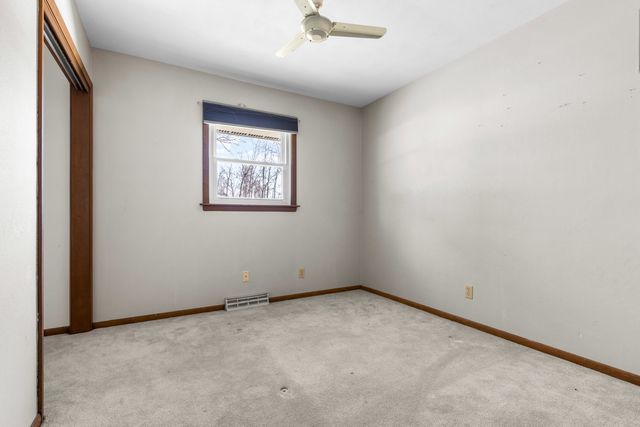 8668 Yosemite Drive, Byron, IL 61010