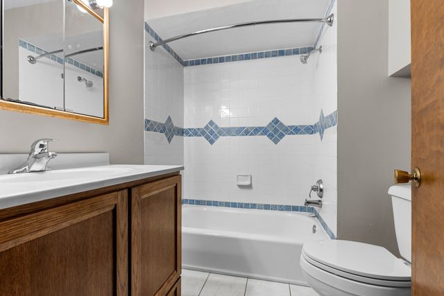 8668 Yosemite Drive, Byron, IL 61010