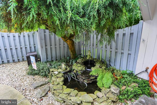 81 OAKBROOK DR, Birdsboro, PA 19508