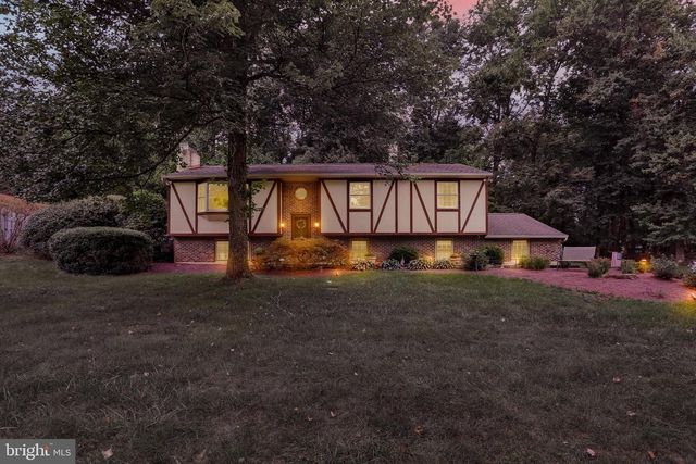 81 OAKBROOK DR, Birdsboro, PA 19508