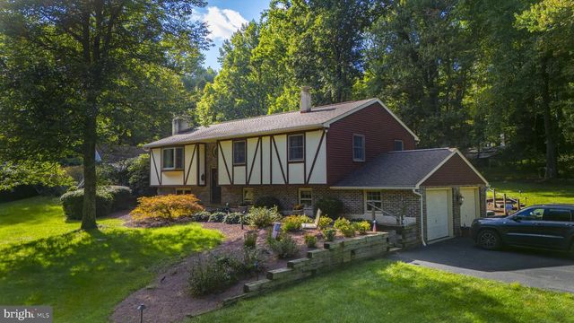 81 OAKBROOK DR, Birdsboro, PA 19508