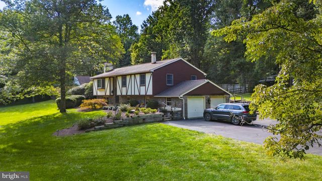 81 OAKBROOK DR, Birdsboro, PA 19508