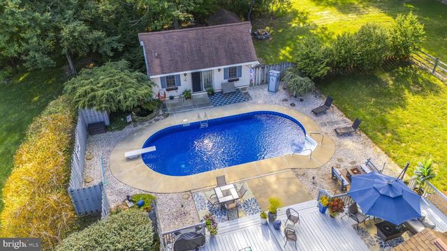 81 OAKBROOK DR, Birdsboro, PA 19508