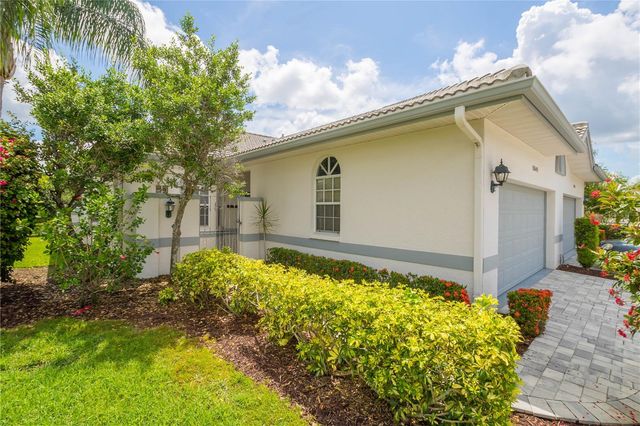 5649 E LONG COMMON COURT 19, Sarasota, FL 34235