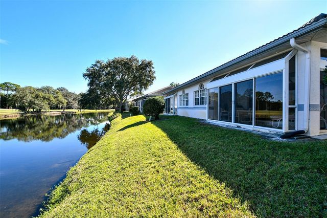 5649 E LONG COMMON COURT 19, Sarasota, FL 34235