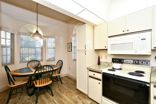 5649 E LONG COMMON COURT 19, Sarasota, FL 34235