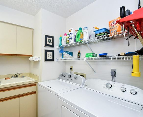 5649 E LONG COMMON COURT 19, Sarasota, FL 34235