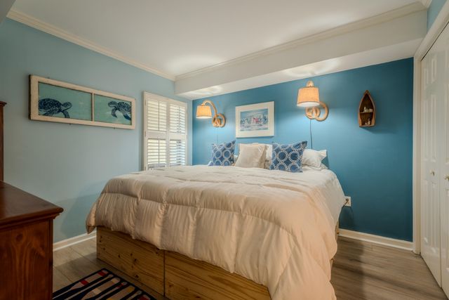 201 W Arctic Avenue Apt 302, Folly Beach, SC 29439