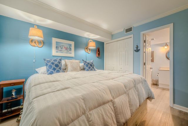 201 W Arctic Avenue Apt 302, Folly Beach, SC 29439