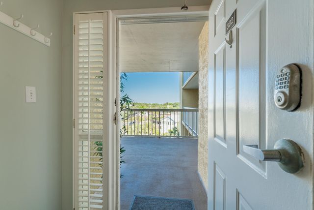 201 W Arctic Avenue Apt 302, Folly Beach, SC 29439