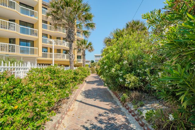 201 W Arctic Avenue Apt 302, Folly Beach, SC 29439