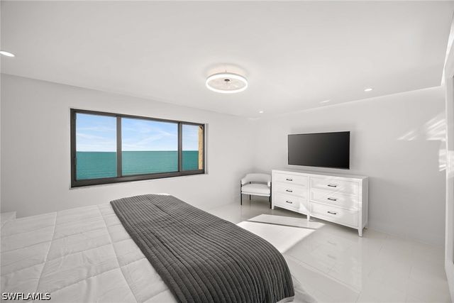 10475 Gulf Shore DR 162, Naples, FL 34108