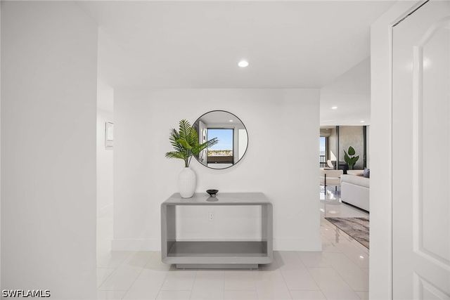 10475 Gulf Shore DR 162, Naples, FL 34108