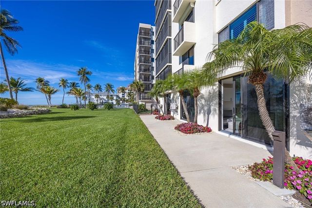 10475 Gulf Shore DR 162, Naples, FL 34108