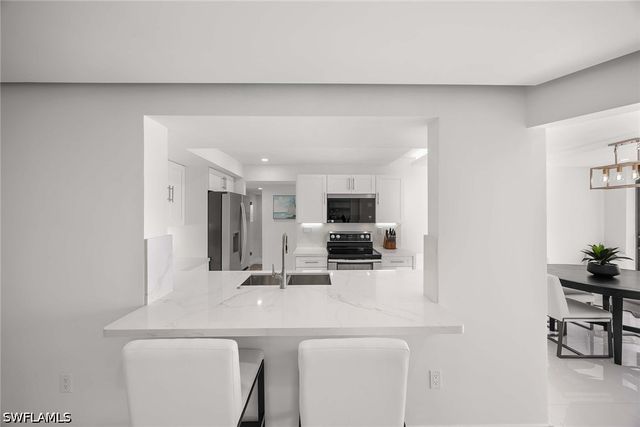 10475 Gulf Shore DR 162, Naples, FL 34108