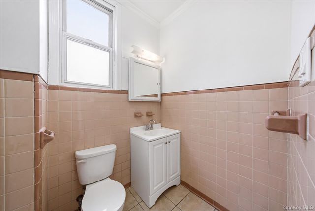6805 76th Street, Middle Village, NY 11379