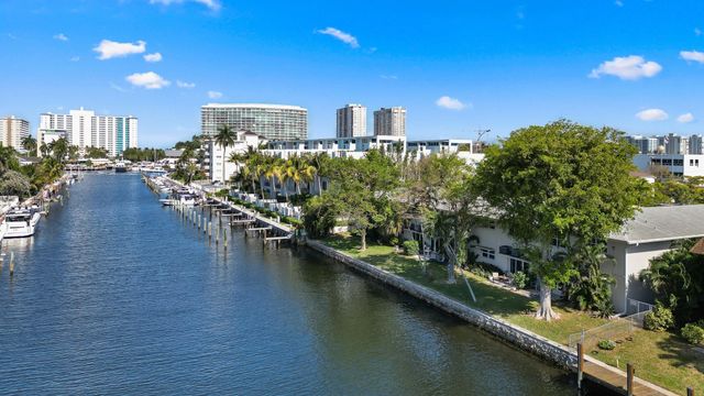 2701 NE 1st Street 106, Pompano Beach, FL 33062
