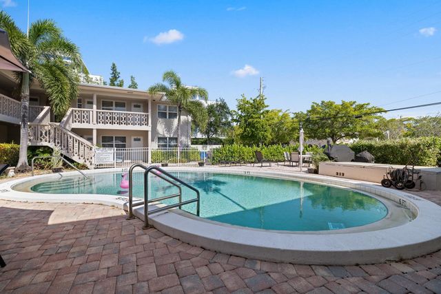 2701 NE 1st Street 106, Pompano Beach, FL 33062