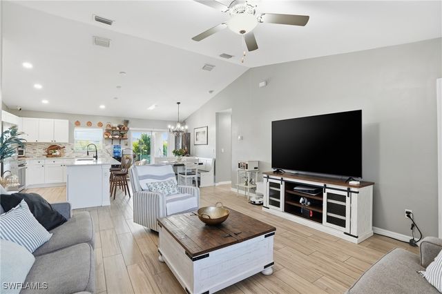 4153 NE 9th PL, Cape Coral, FL 33909