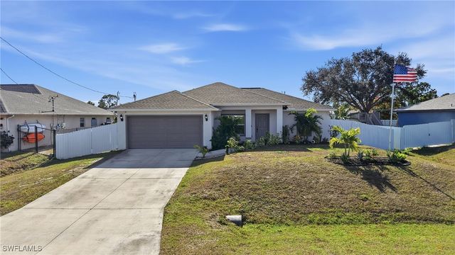 4153 NE 9th PL, Cape Coral, FL 33909