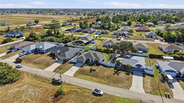 4153 NE 9th PL, Cape Coral, FL 33909