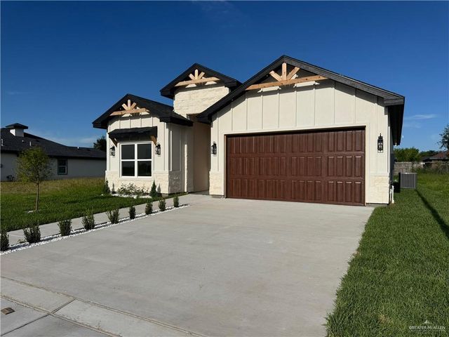 2820 N Alyna Avenue, Edinburg, TX 78541