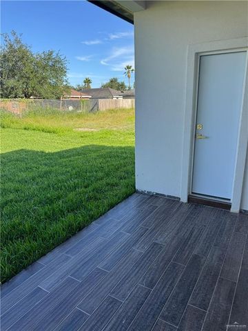2820 N Alyna Avenue, Edinburg, TX 78541