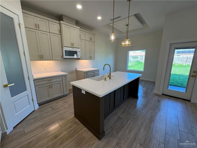 2820 N Alyna Avenue, Edinburg, TX 78541