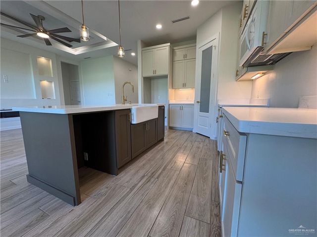 2820 N Alyna Avenue, Edinburg, TX 78541