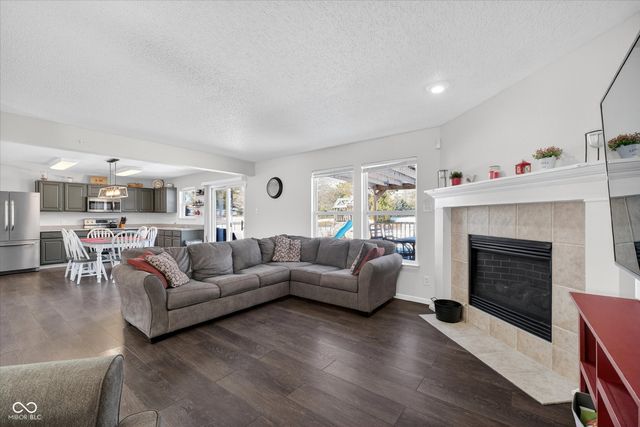 6880 W Kingston Drive, Mccordsville, IN 46055