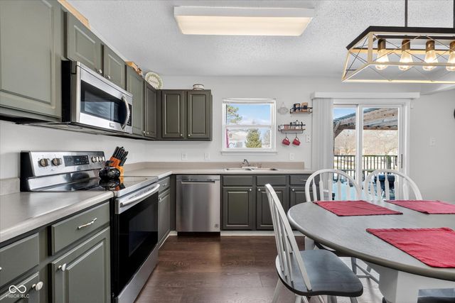 6880 W Kingston Drive, Mccordsville, IN 46055