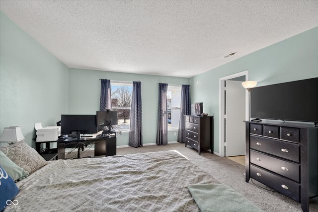 6880 W Kingston Drive, Mccordsville, IN 46055