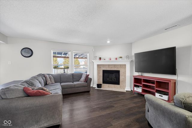 6880 W Kingston Drive, Mccordsville, IN 46055