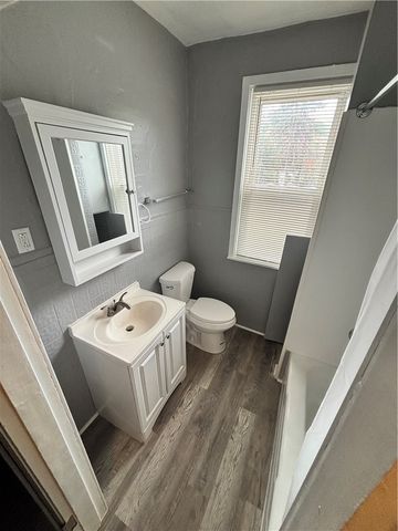247 Rochelle St, Knoxville, PA 15201