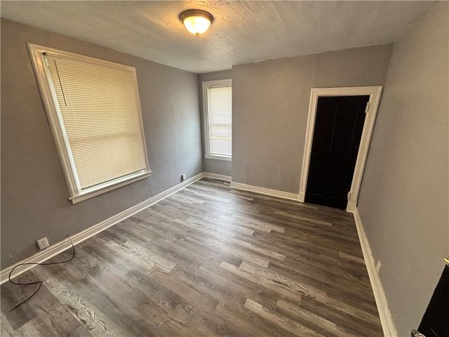 247 Rochelle St, Knoxville, PA 15201