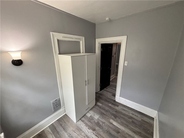 247 Rochelle St, Knoxville, PA 15201