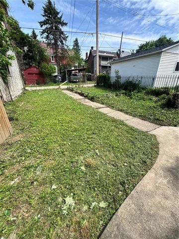 247 Rochelle St, Knoxville, PA 15201