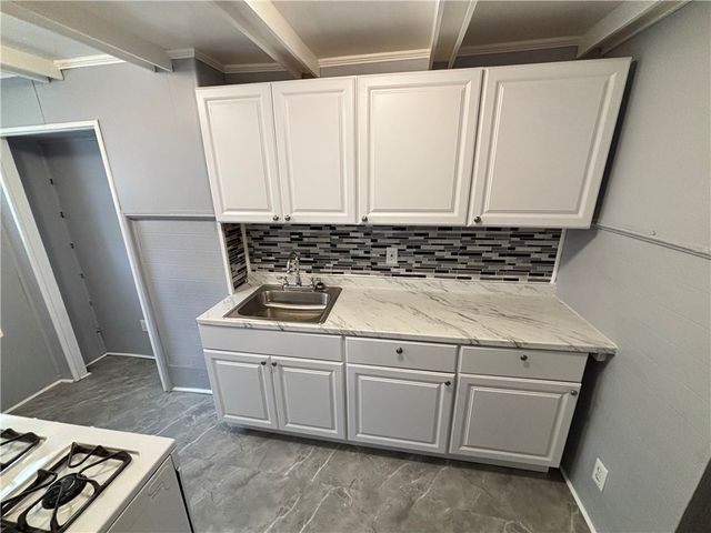 247 Rochelle St, Knoxville, PA 15201