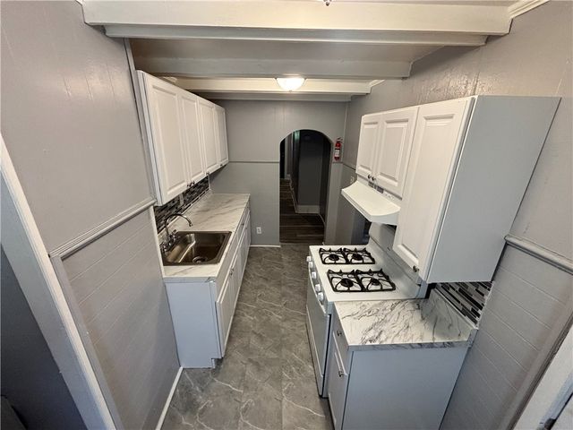247 Rochelle St, Knoxville, PA 15201
