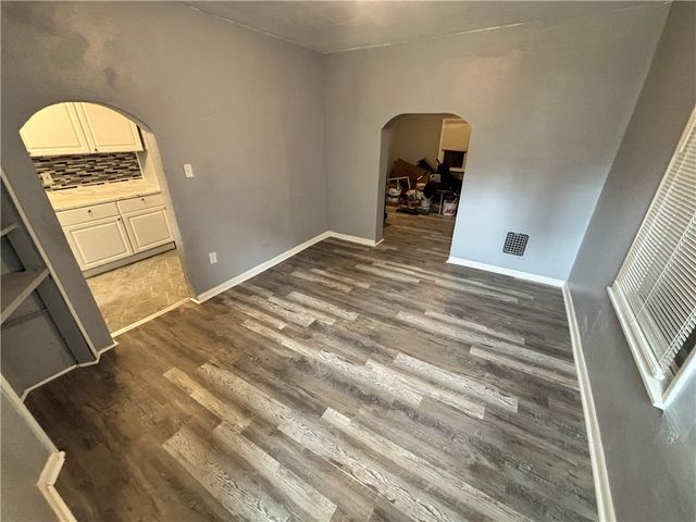 247 Rochelle St, Knoxville, PA 15201