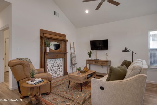 604 E Vermilion Street, Lafayette, LA 70501