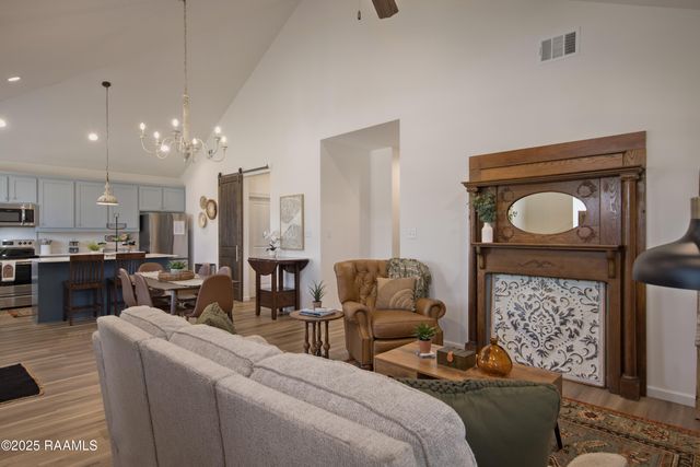 604 E Vermilion Street, Lafayette, LA 70501