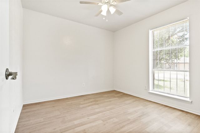 215 Jasanda Way, Mesquite, TX 75149