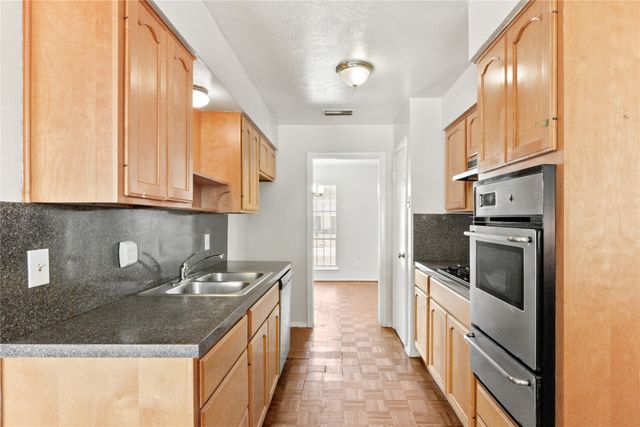 215 Jasanda Way, Mesquite, TX 75149