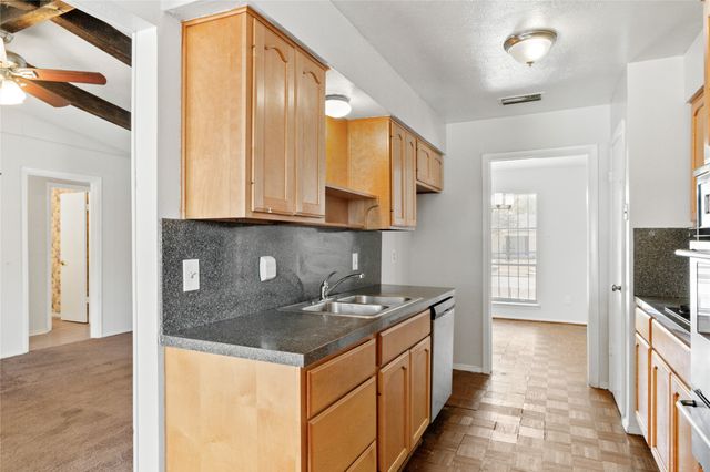 215 Jasanda Way, Mesquite, TX 75149