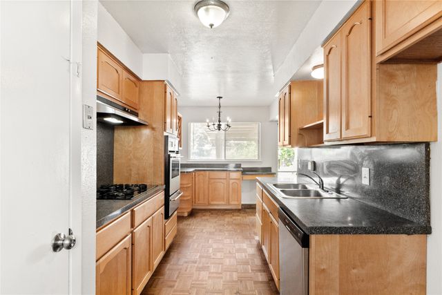 215 Jasanda Way, Mesquite, TX 75149