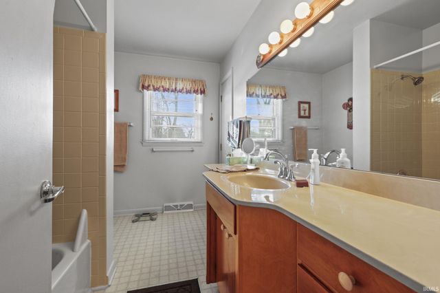 2540 E Eastgate Lane, Bloomington, IN 47408