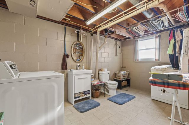 2540 E Eastgate Lane, Bloomington, IN 47408